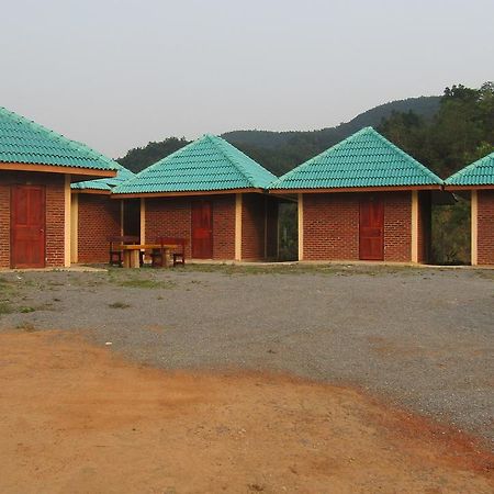 Chomdoy Bungalow & Restaurant Луангнамтха Екстер'єр фото