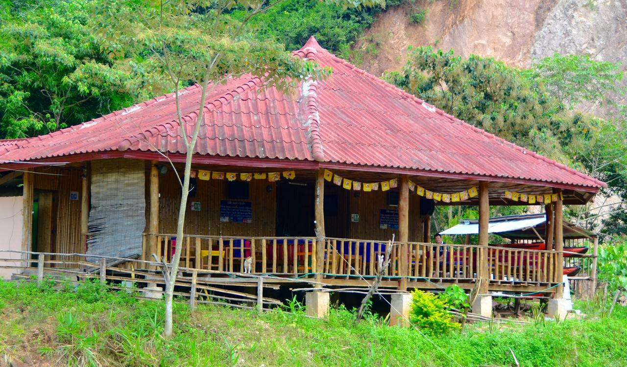 Chomdoy Bungalow & Restaurant Луангнамтха Екстер'єр фото