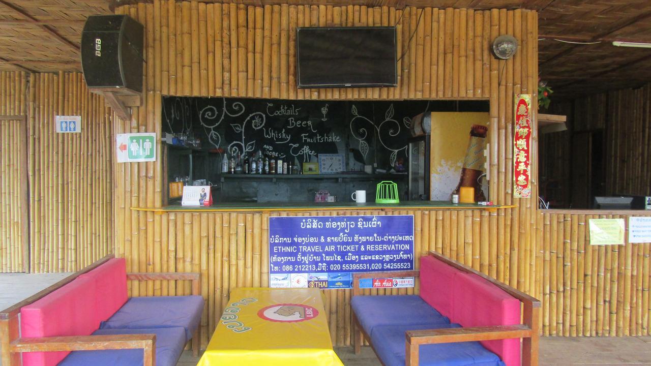 Chomdoy Bungalow & Restaurant Луангнамтха Екстер'єр фото